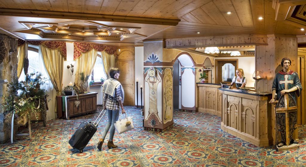 Hotel La Perla Canazei Esterno foto
