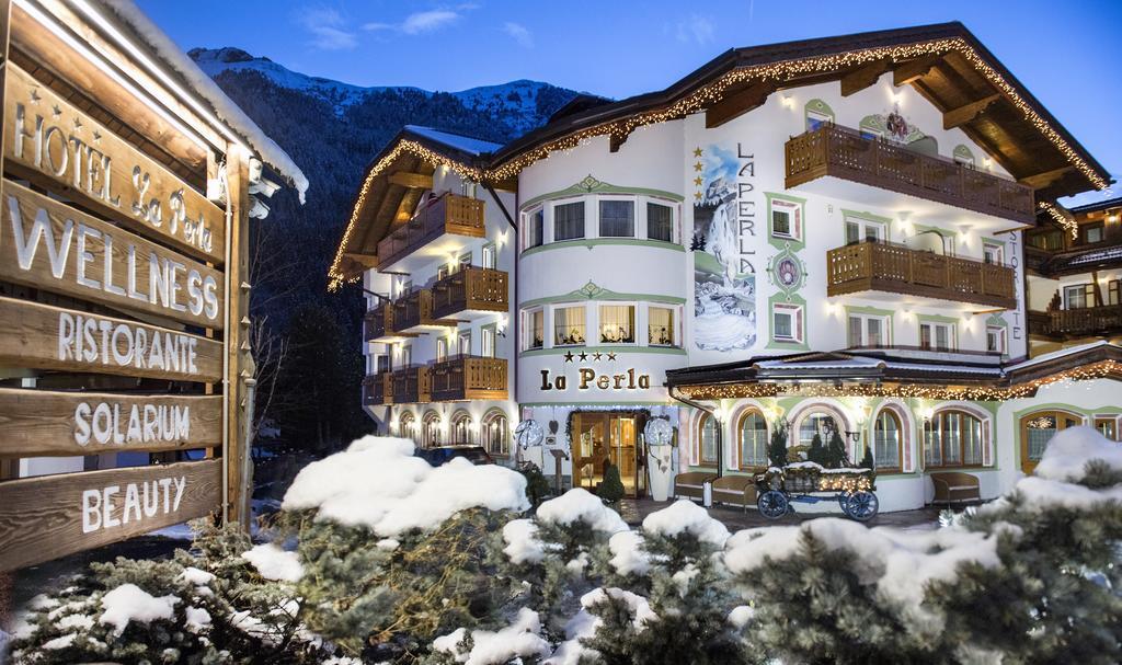 Hotel La Perla Canazei Esterno foto