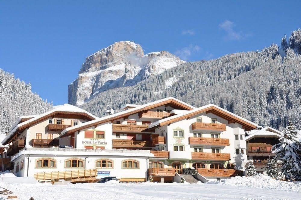 Hotel La Perla Canazei Esterno foto